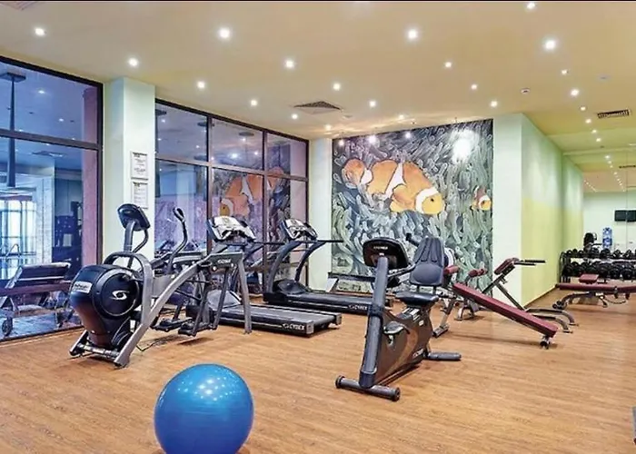 Reina Barcelo * Σάνι Μπιτς