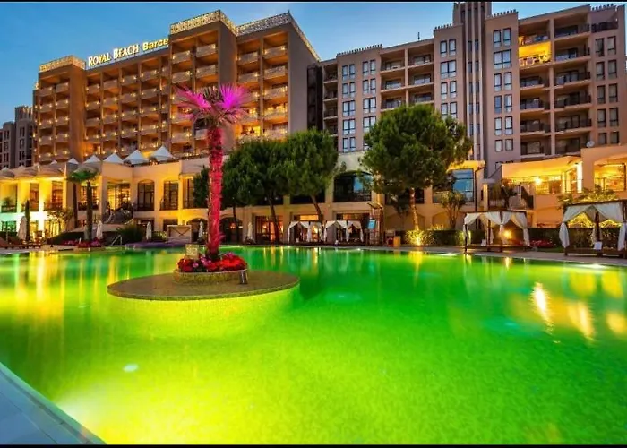 Reina Barcelo Апартамент