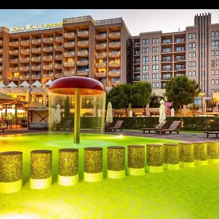 Reina Barcelo Апартамент *