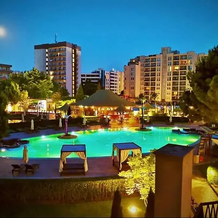 Reina Barcelo Apartment *