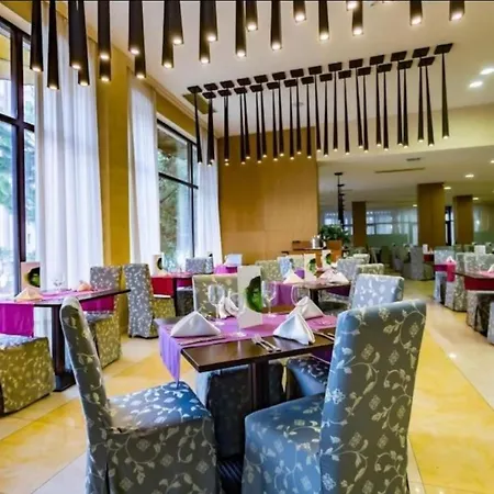 Reina Barcelo Apartment