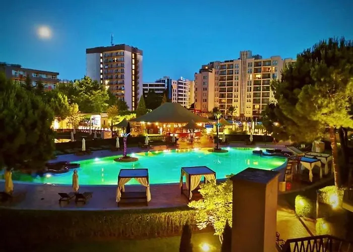 Reina Barcelo Apartamento *